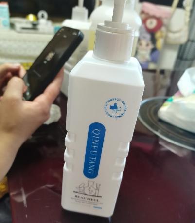 亲肤堂玻尿酸水漾焕肤水