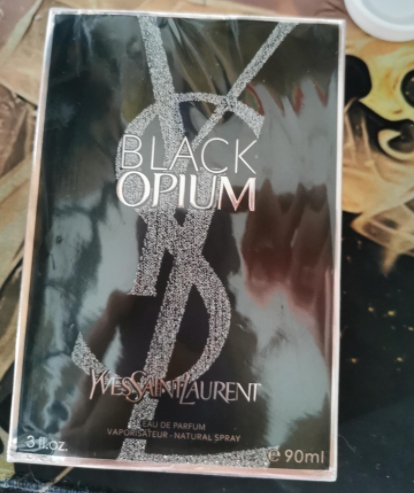 BLACK OPIUM