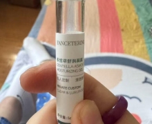 FANCETERING积雪草舒润凝露含激素吗？